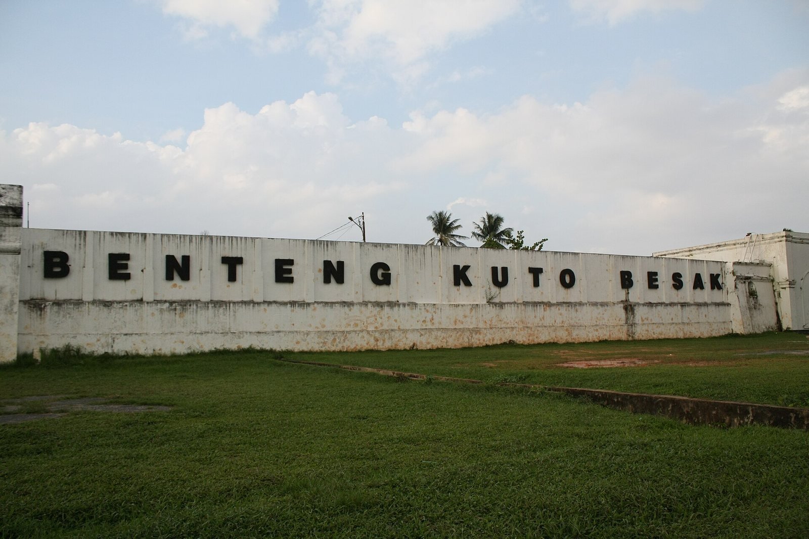 Dinding Benteng Kuto Besak Palembang